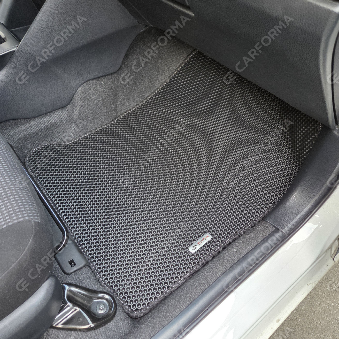 Водительские  коврики  Toyota Yaris L 2013&nbsp;-&nbsp;2026 в Нижнем Новгороде