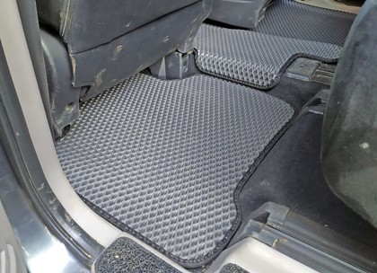 Ворсовые коврики на Mitsubishi Grandis 2003 - 2009 в Нижнем Новгороде