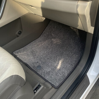 Ворсовые коврики на KIA Carnival IV 7 мест с оттоманками 2020 - 2025 в Нижнем Новгороде Ворсовые коврики на KIA Carnival IV 7 мест с оттоманками 2020 - 2025 в Нижнем Новгороде